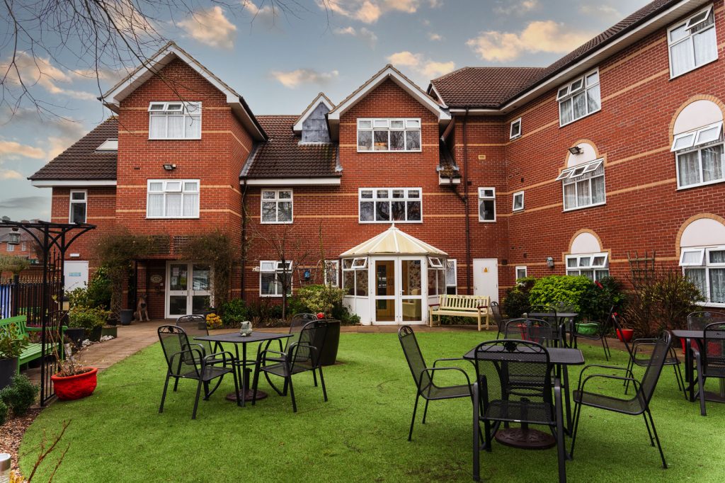 Linden Lodge Residential Home Dordon Linden Care Homes